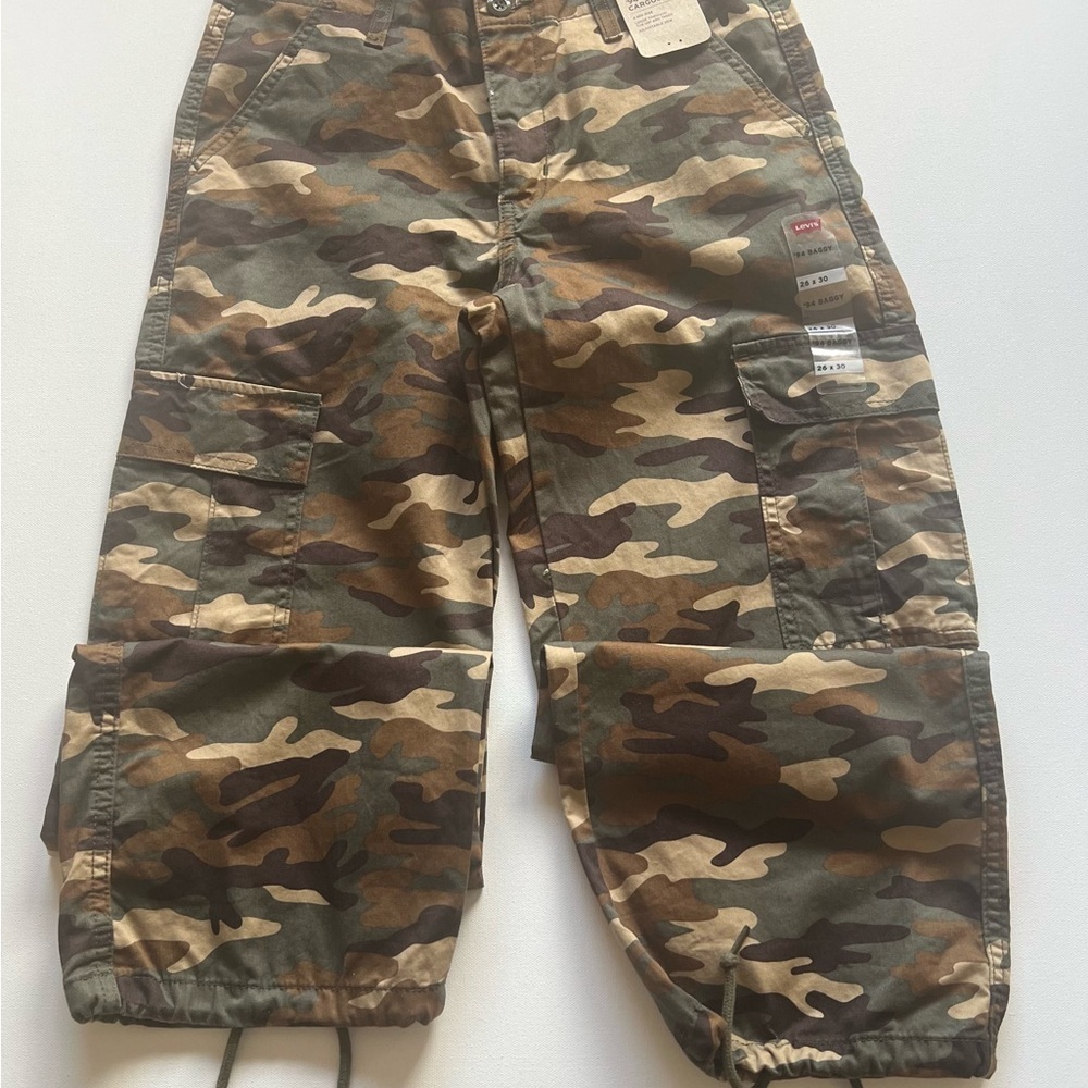 NWT Women's Levis 94 Baggy Cargo Pants 26x30 Camouflage Mid-Rise Wide Leg - Picture 4 of 14